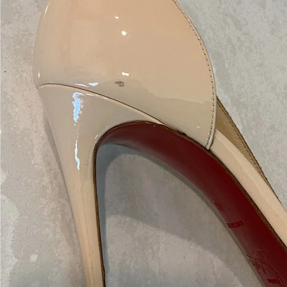 Christian Louboutin NEW Iriza heels Nude Size 40 - Picture 6 of 10